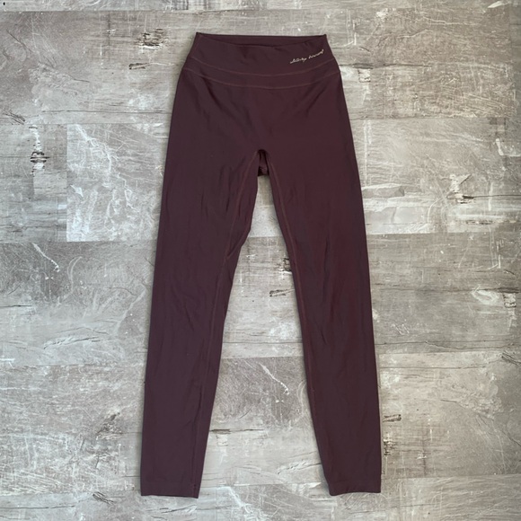 Gymshark X Whitney Simmons V2 Set - Picture 7 of 13